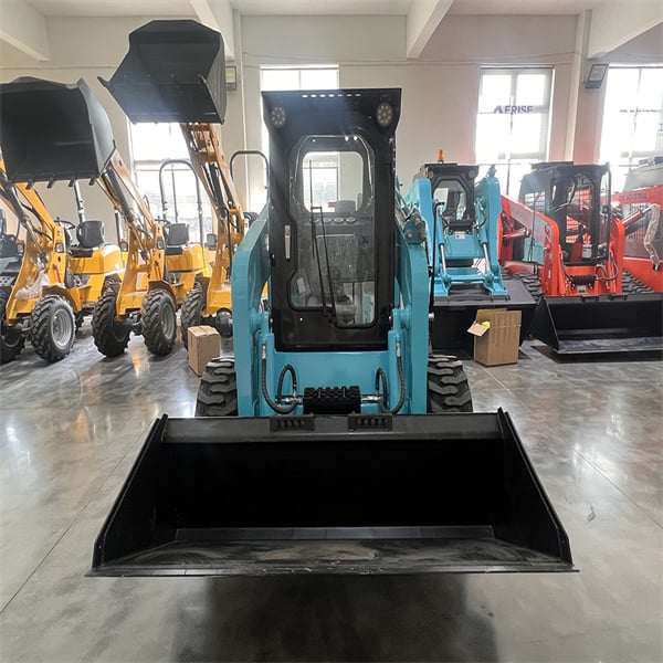 Der JL80 Skid Steer Loader bewältigt schwere Lasten mühelos