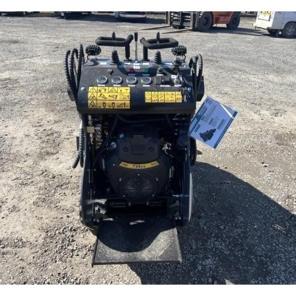 Wide selection of low-cost skid steer loaders for bulk orders