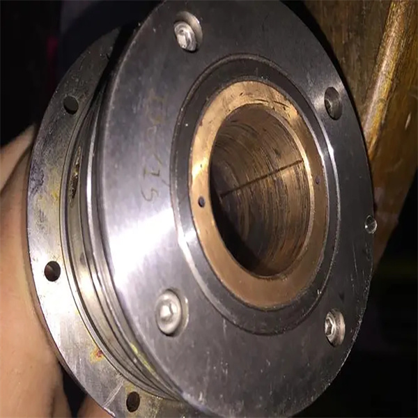Schwerlast-Mäherspindelbau erledigt die Arbeit