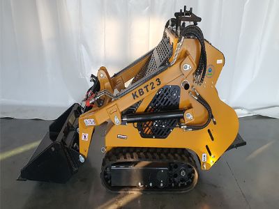 Rough Terrain တွင် Crawler Skid Steers က Wheeled Models ထက် ဘယ်လိုကောင်းမွန်သလဲ