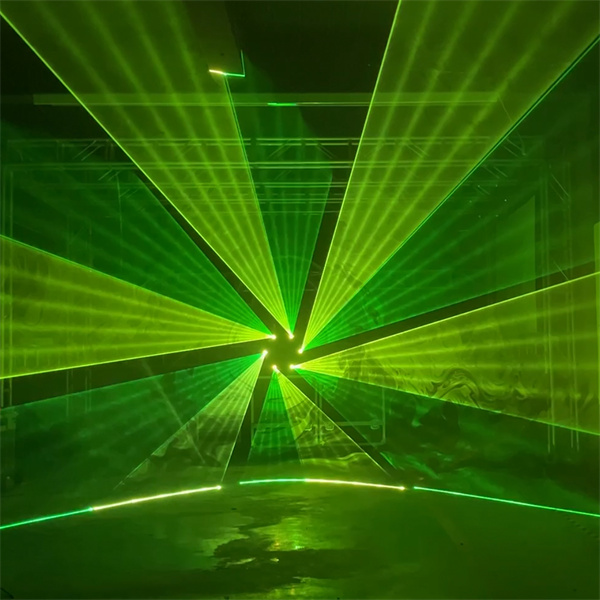 Potenzia il Tuo Intrattenimento con una Macchina Laser di Alta Qualità