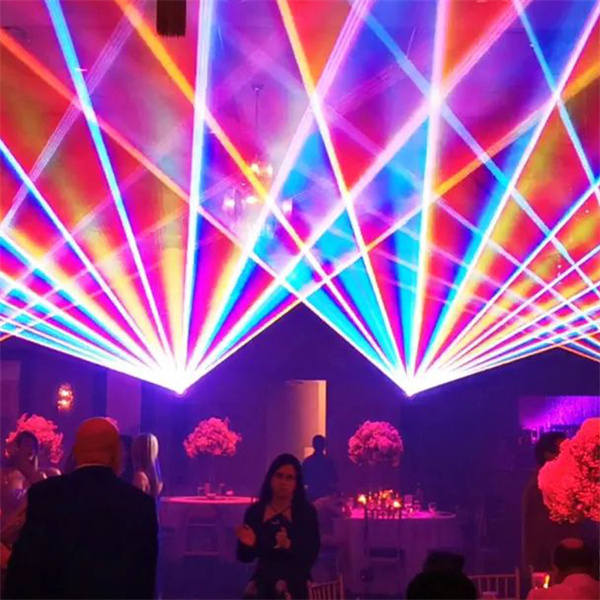 Crea un ambient festiu amb efectes de llaser colorits