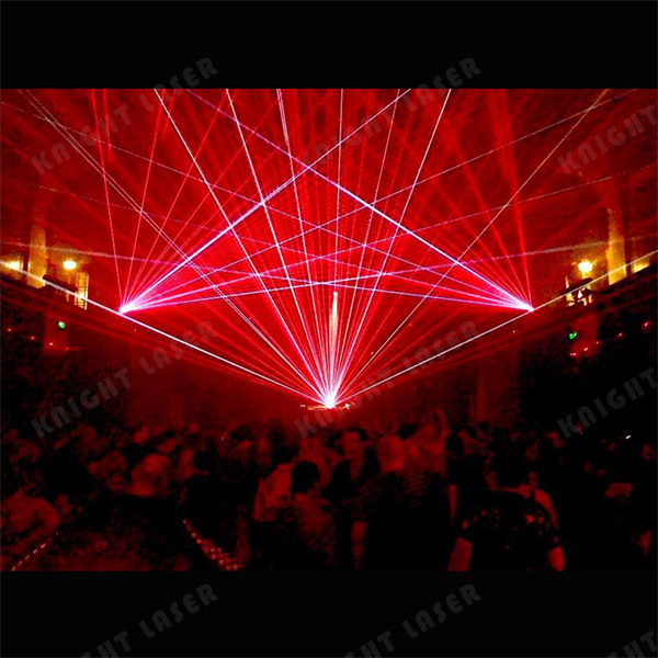 Forbløffende dine sanser med fantastiske natklub laserpræstationer.