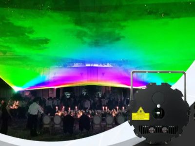 Cahaya laser adalah penting untuk konser