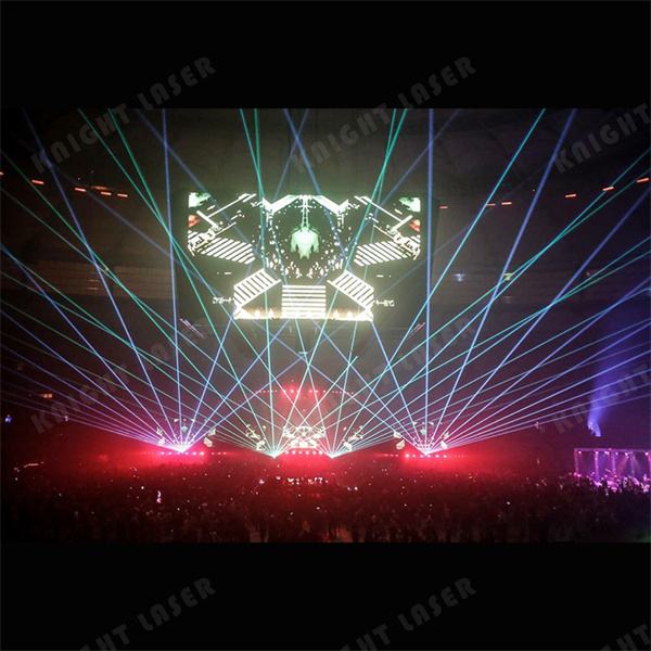 Crea una experiència visual hipnòtica amb una màquina de shows làser d'alta potència!
