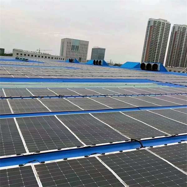 柔軟な太陽光モジュールとともに太陽エネルギーの未来がここに