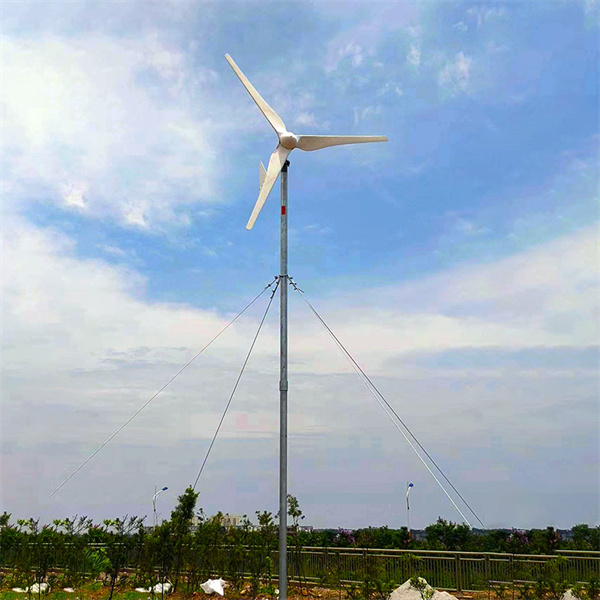 Turbine Gió Trục Ngang: Người Hỗ Trợ Giải Pháp Năng Lượng Bền Vững