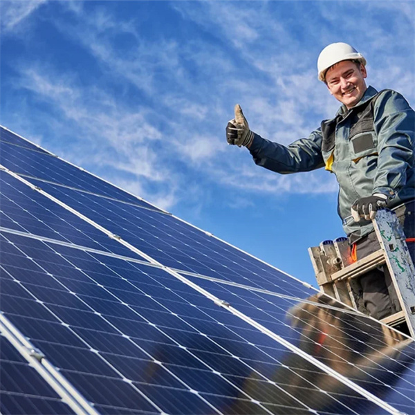 Avantajele Sistemelor Hibride de Energie Solară