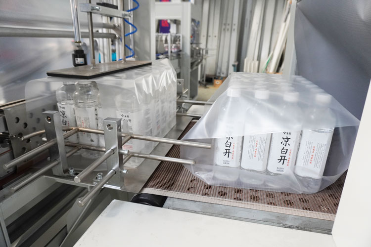 Automatic PE film heating shrink packing machine heat seal wrap tunnel packaging wrapping machine manufacture