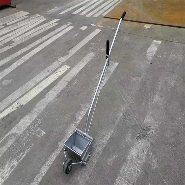 Handgehaltene Straßemarkiermaschinen bieten Flexibilität und Vielseitigkeit