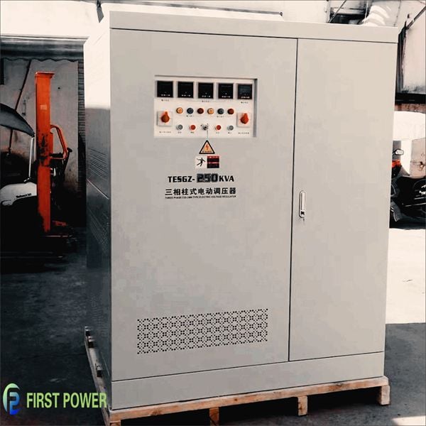 اختر مستقر التوتر المناسب (المنظم الآلي للجهد AVR).