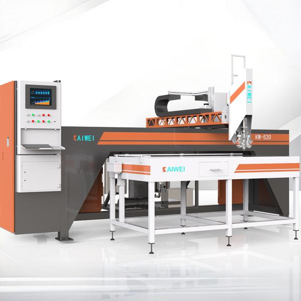 Achieve High Quality PU Foam Gasket with the Auto Battery Cover Machine
