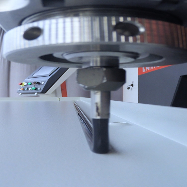 Heben Sie die Qualität Ihrer Produkte mit einer modernen PU-Foamspritzmaschine