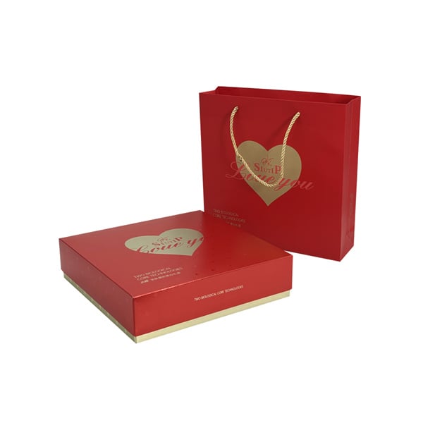Una caja de regalo llena de amor