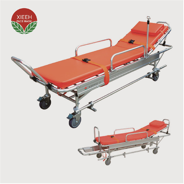 A versatilidade das modernas macas de emergência no manejo de várias emergências médicas.