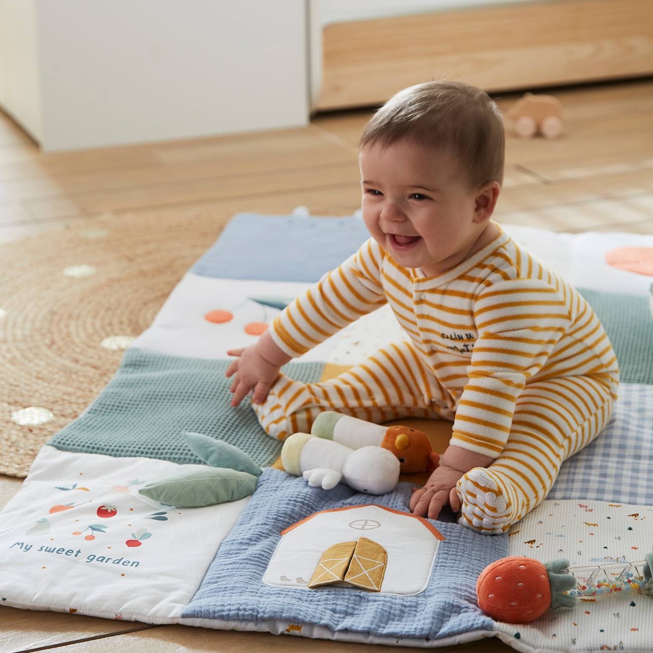 Square Soft Baby Crawling Mat Sensory Customizable Baby Play Gym Tummy Time Kids Play Mat supplier