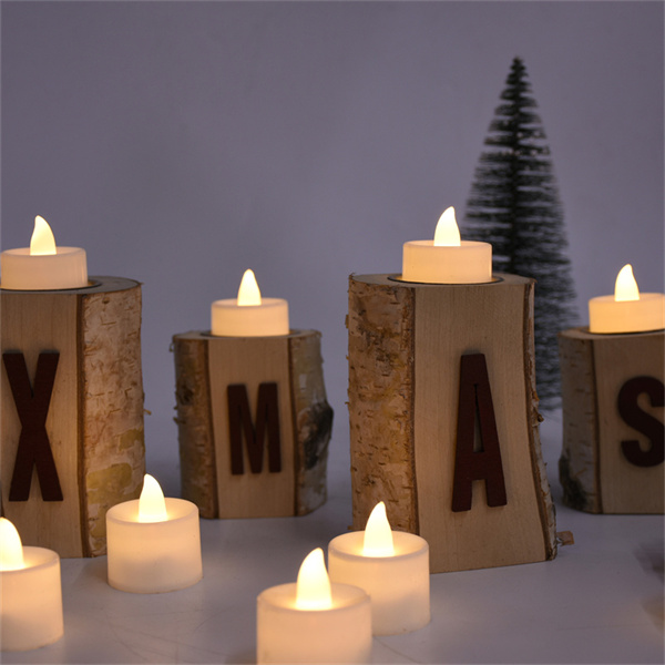 Schmücke die Räume mit Weihnachts-Holz-Kerzenhaltern für eine wärmende und einladende Atmosphäre