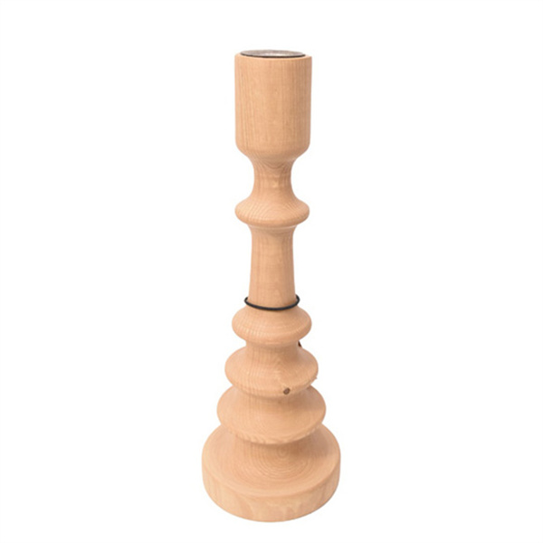 Minimalistisches Design trifft funktionelle Schönheit in einem skandinavischen Kerzenhalter