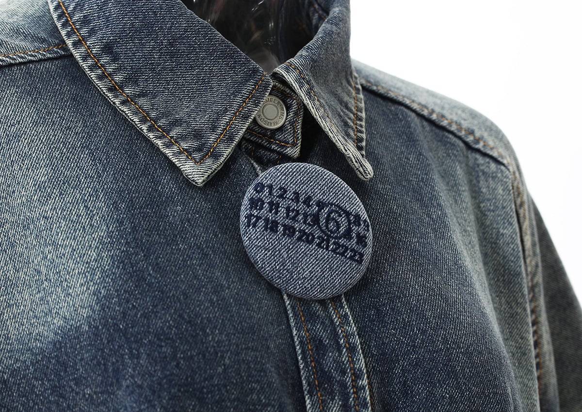 Spring New Designer Large Button Washed Denim Loose Fit Lapel Casual Cocoon Coat Women's Slightly Drop Shoulder Shirt factory