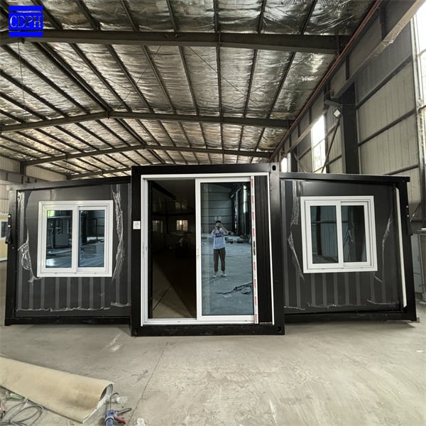 Transform Your Living Space with Expandable Container Housing