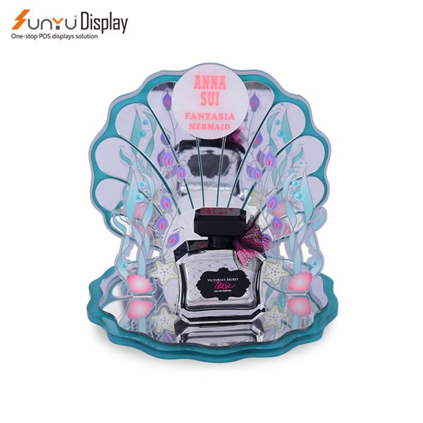How creative retail displays can boost sales