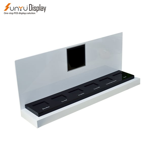 Perfect for optimizing space and organization in stores and events