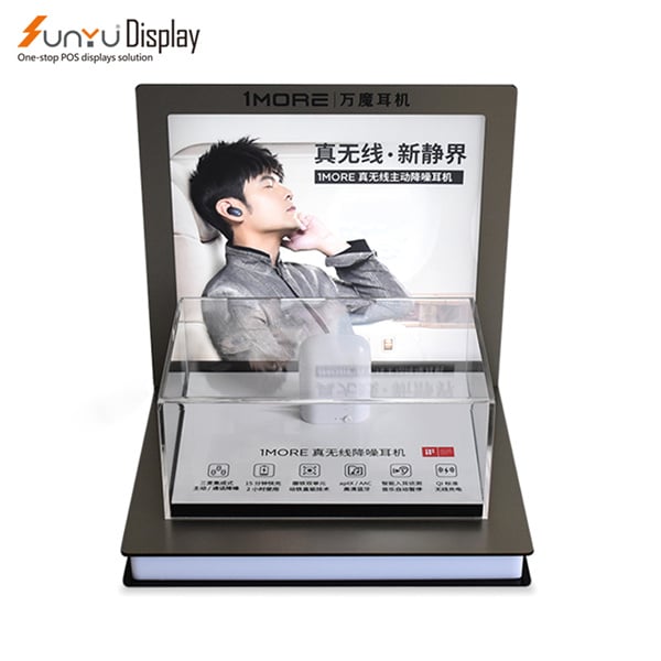 Maximizing Your Store Space with Customizable Display Cases