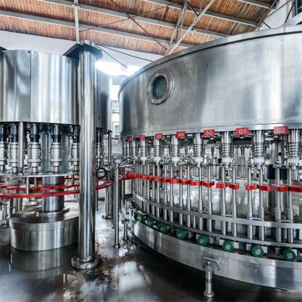 Innovazione nella macchina per il riempimento automatico di bottiglie