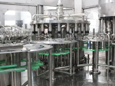 Kumaha Cara Ngamaksimalkeun Efisiensi Kalawan Mesin Panyiapan Banyu Botol PET Anjeun