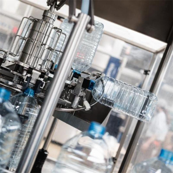 La Mejor Máquina Etiquetadora de Botellas de Vino para Resultados Profesionales
