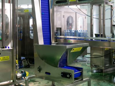Garis Produksi Pangisian Banyu: Ti Banyu Kasar ka Botol Nu Geus Jadi
