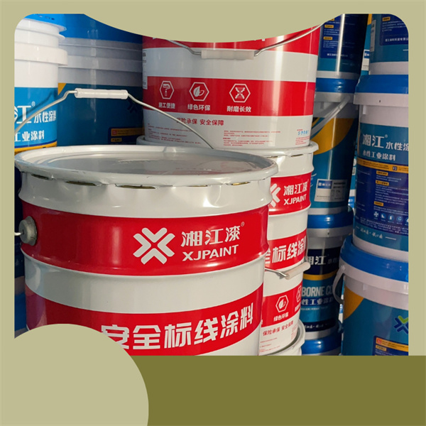 Provides a seamless and hard-wearing surface