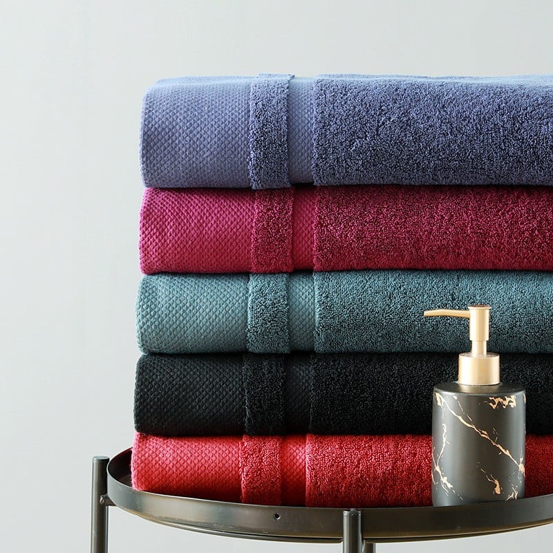 Detail-01 OEM Cotton Towel Thick Face Shower Towels for Adults manufacture