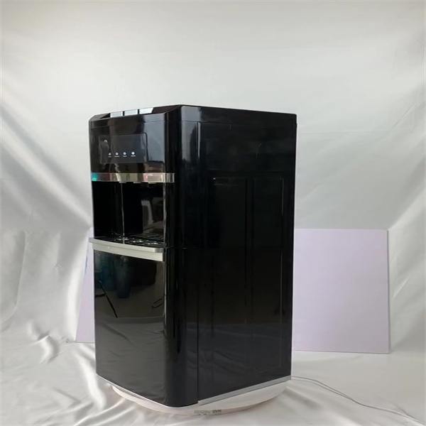 Stay hydrated and reduce your carbon footprint with a bottleless cooler.