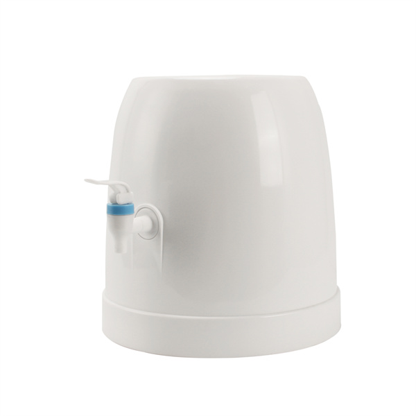 Never go thirsty again with a compact and efficient portable water dispenser