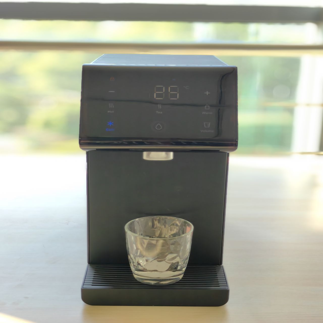 純粋な飲み水のための便利な解決策