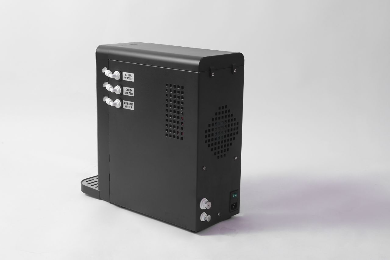 プッシュボタン式ディスペンサー付きの簡単操作ウォーターコーラー