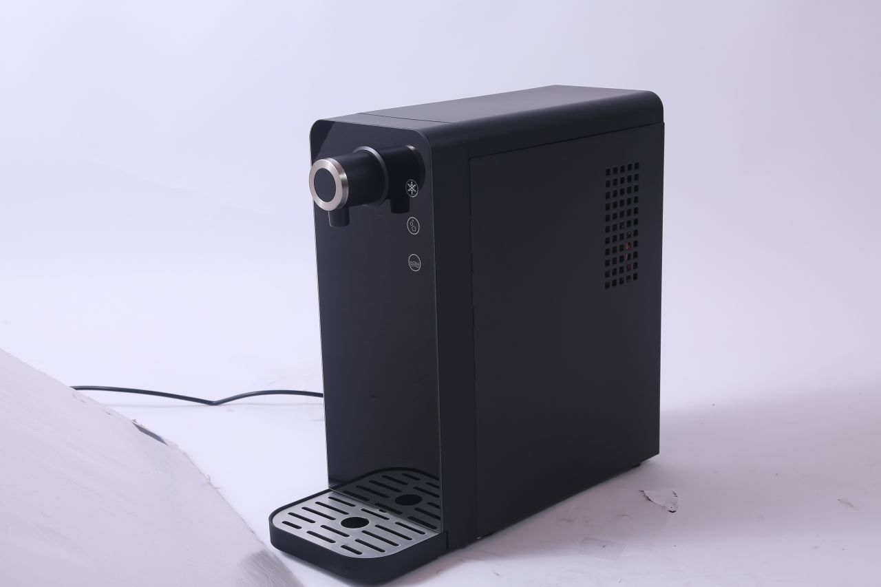 Quench Your Thirst with a State-of-the-Art Cooled Water Dispenser