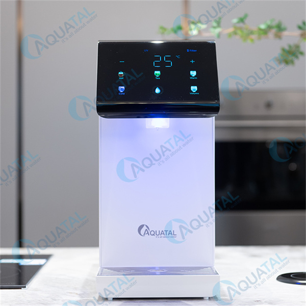 電気冷水器で水分補給し、健康を維持しましょう。