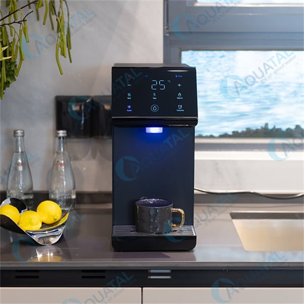 企業向けの手ごろな価格のホットウォーター付き浄水器