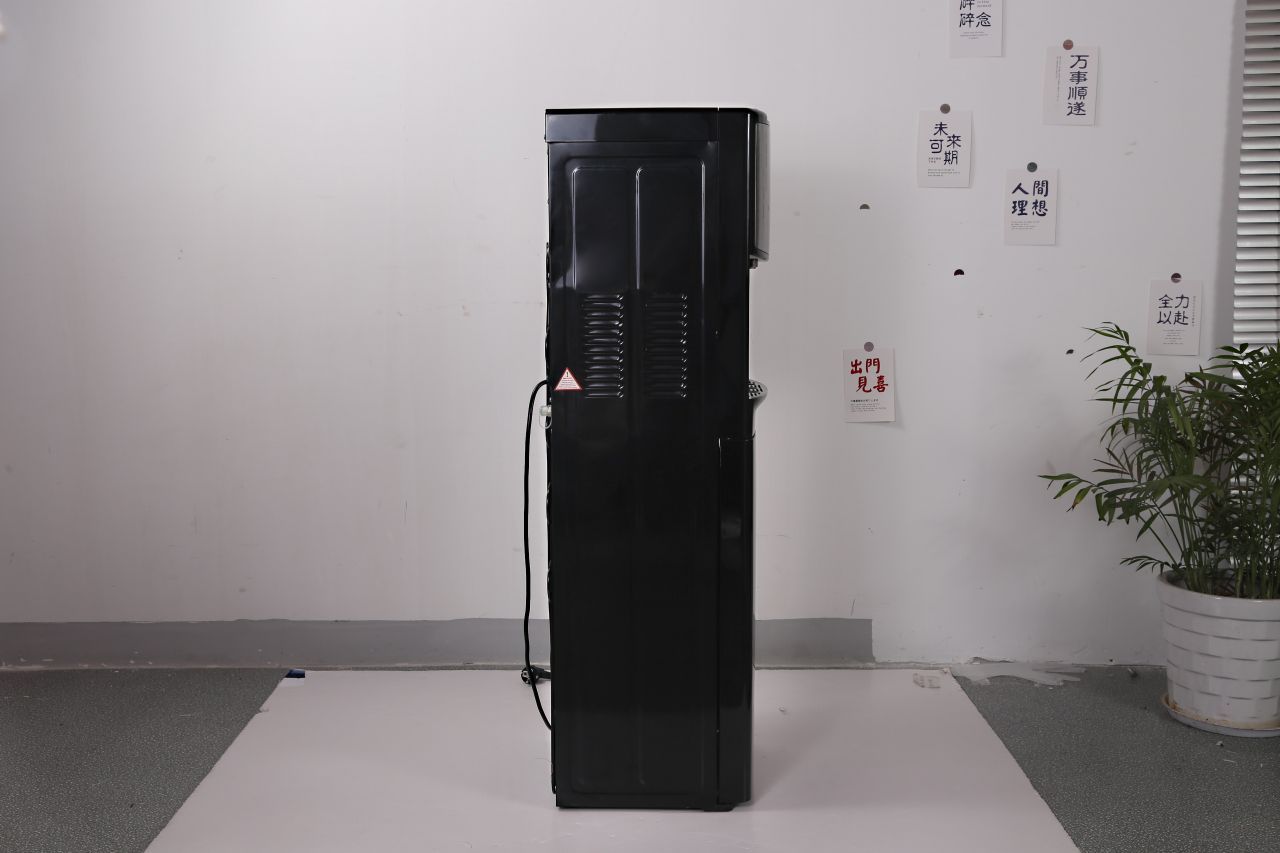 ディスペンサーやフィルターの組み合わせでウォータードリンク体験をアップグレードしましょう