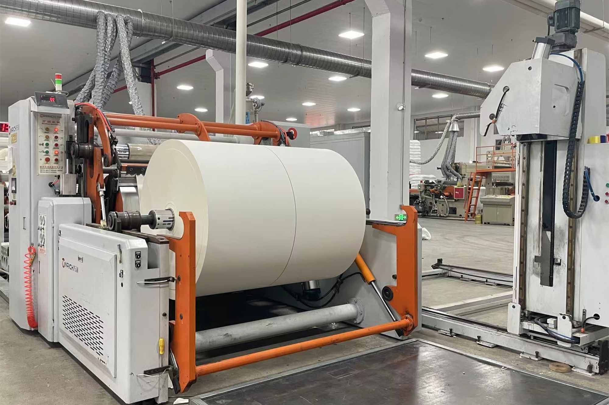 ELS BENEFICIS DELS ROLS DE PAPEL COBRETS DE PE