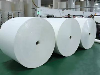 PEコート紙：多目的な包装ソリューション