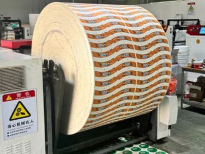 PEコーティング紙ロールの製造工程における品質の確保方法