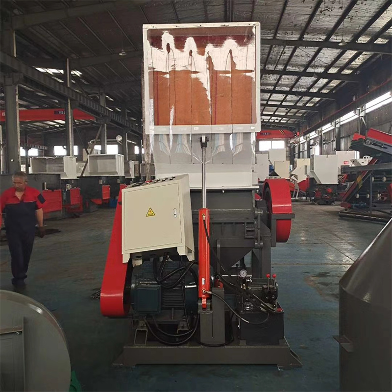 Maintenance and Sharpening of the Plastic Granulator Blades