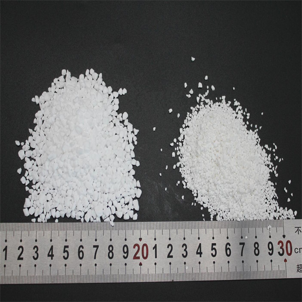 كيفية الحفاظ على ماء نقي كالكريستال لحمام السباحة باستخدام Sodium Dichloroisocyanurate