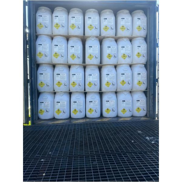 告辞 الطحالب والبكتيريا مع أقراص الكلور