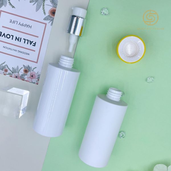 Caracteristici butelii plastică de 300ml