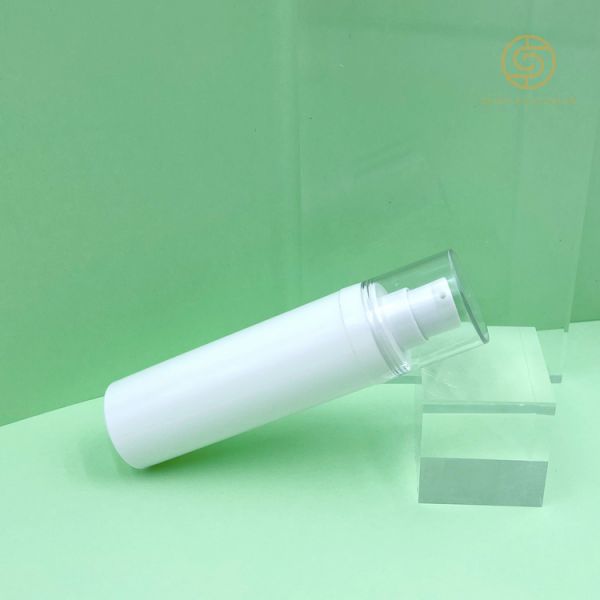 Features of little plastic bottles: