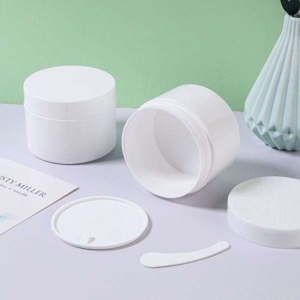 Keep your food and supplies fresh with airtight lids